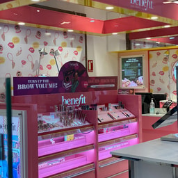 Benefit Cosmetics Brow Bar