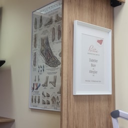 Nina's Beauty Lounge