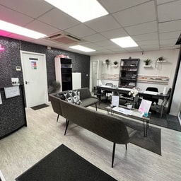 Nikki-leigh Studio