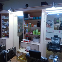 Preet Beauty Salon