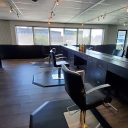 Uranz Hair Studio & Spa