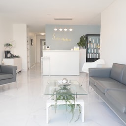 Salon Deluxe