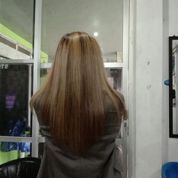 Elvia Salon