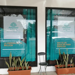 AQUA BEAUTY & BARBER SHOP