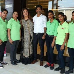 Age Lock Beauty Saloon and academy