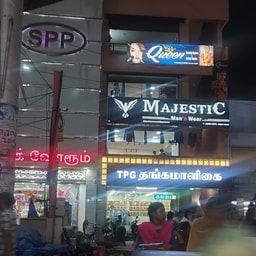 Queen Beauty Saloon and Bridal Studio