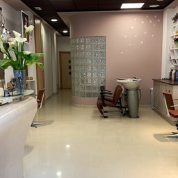 Pilar Ferrer Peluquería y Estética Montcada