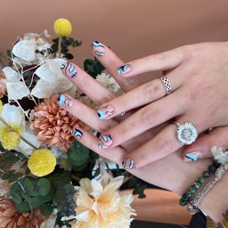 DAISY Nails& Spa