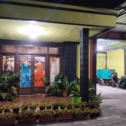 Rias Pengantin & Persewaan Alat Rahayu/Rahayu Shop Temanggung