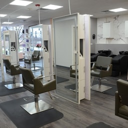 Arla J. Beauty Lounge