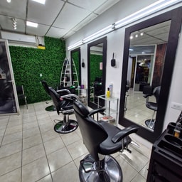 Maguie Salon