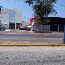 Miss Unas