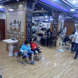 Beauty Center Helm Reeo