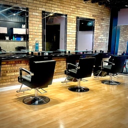 PUMP Salon