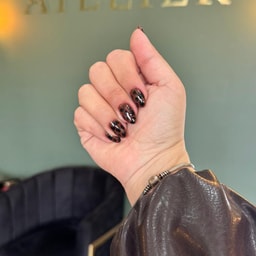 Unas Atelier Nails & Beauty Center