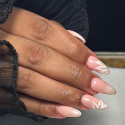 Ezdan Women's Salon