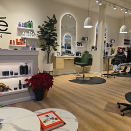 nVe Salon
