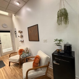 Sunday's Lashes & Beauty Studio