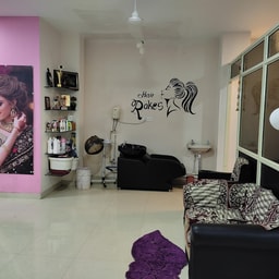 Astha Beauty Parlour