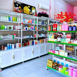 My Pham Chinh Hang Quynh