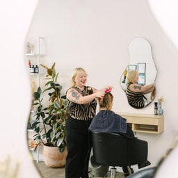 BLOOM Salon