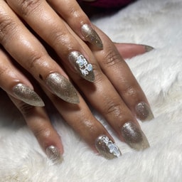 Nail Studio (King & Queen)