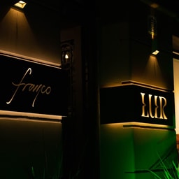 Franco Salon Exclusivo