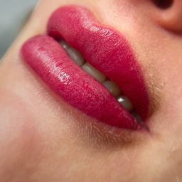 PaywiiBeauty & MaraMil Cosmetics