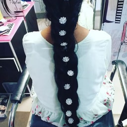 Kaur Ji Beauty Parlour