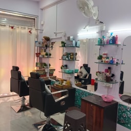 Ever Shine Ladies Beauty Parlour