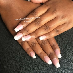 Kamaksha Blossom Salon (unisex)