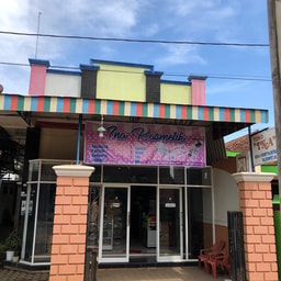 Toko Ina Beauty Kosmetik dan Salon Kecantikan