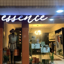 Essence Perfumaria e Acessorios
