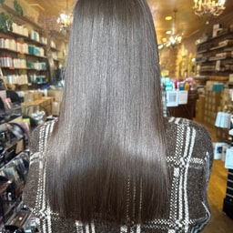 Delacqua Salon & Medi Spa
