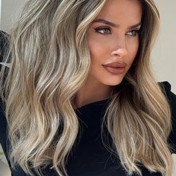 Waves Beauty Concept