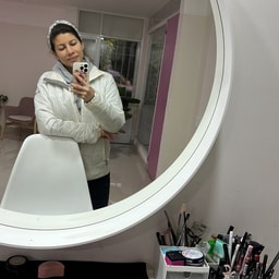 Maquillate con Samanta Salón