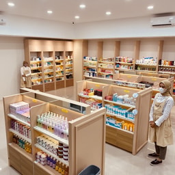 SOMAYA skincare.cosmetic