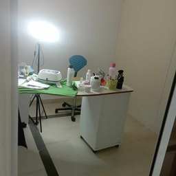 Centre la Reine: Coiffure & esthetique