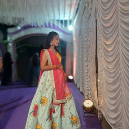 Parul Beauty Parlour