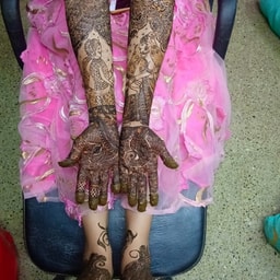 ZAARA'S SIGNATURE MAKEOVERS