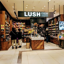 LUSH-Ueno Marui store