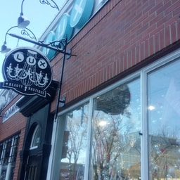 LUX Beauty Boutique
