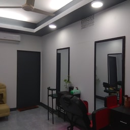 Hello Beauty Parlour and Boutiques