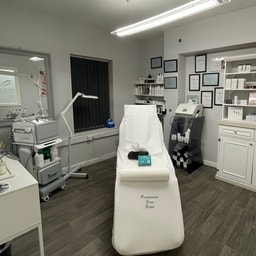 Professional Eyes Studio