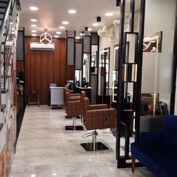 Shrivenu Unisex Salon | Makeup Academy