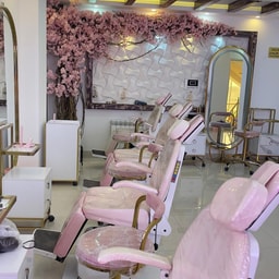 Pink Salon