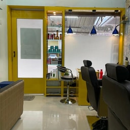 RiyasMirror Beauty Salon and Academy