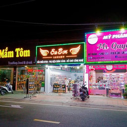 Shop Ms. Quyen My Pham-Nuoc Hoa-Tui Xach- Phu Kien Trang Suc Ben Cat Binh Duong