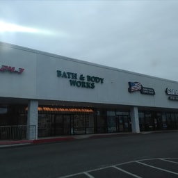 Bath & Body Works