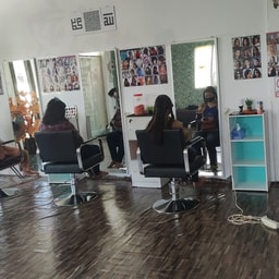 Royal Beauty Salon